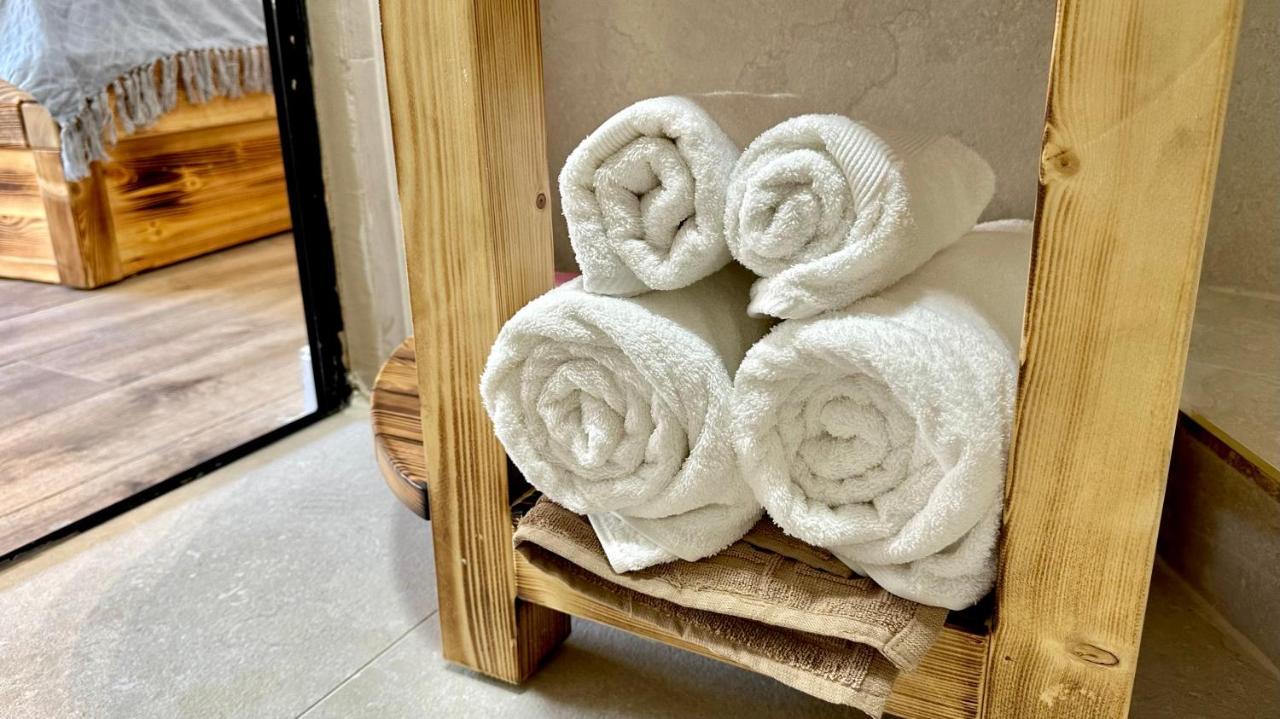 Boutique Apartment In Heart Of Haifa Exteriör bild