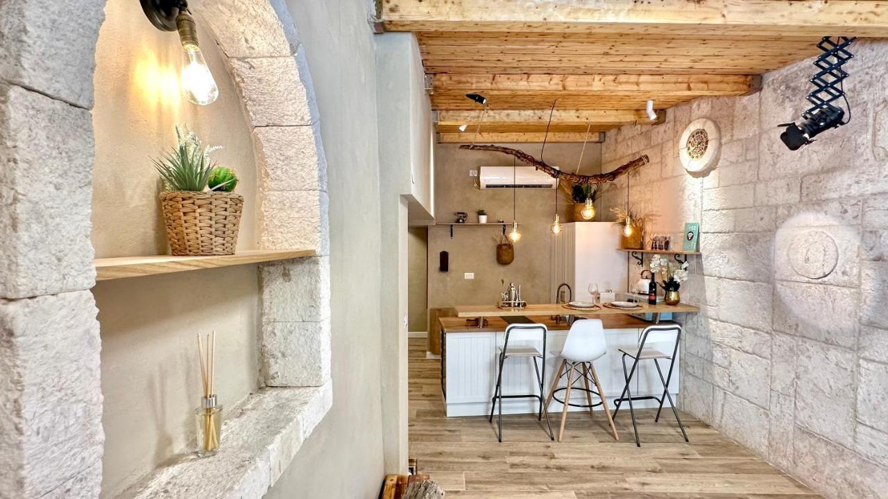 Boutique Apartment In Heart Of Haifa Exteriör bild