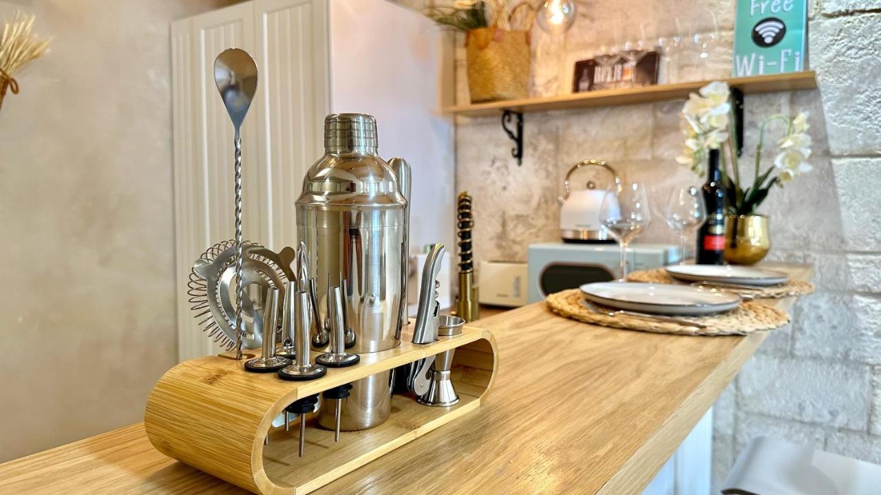 Boutique Apartment In Heart Of Haifa Exteriör bild