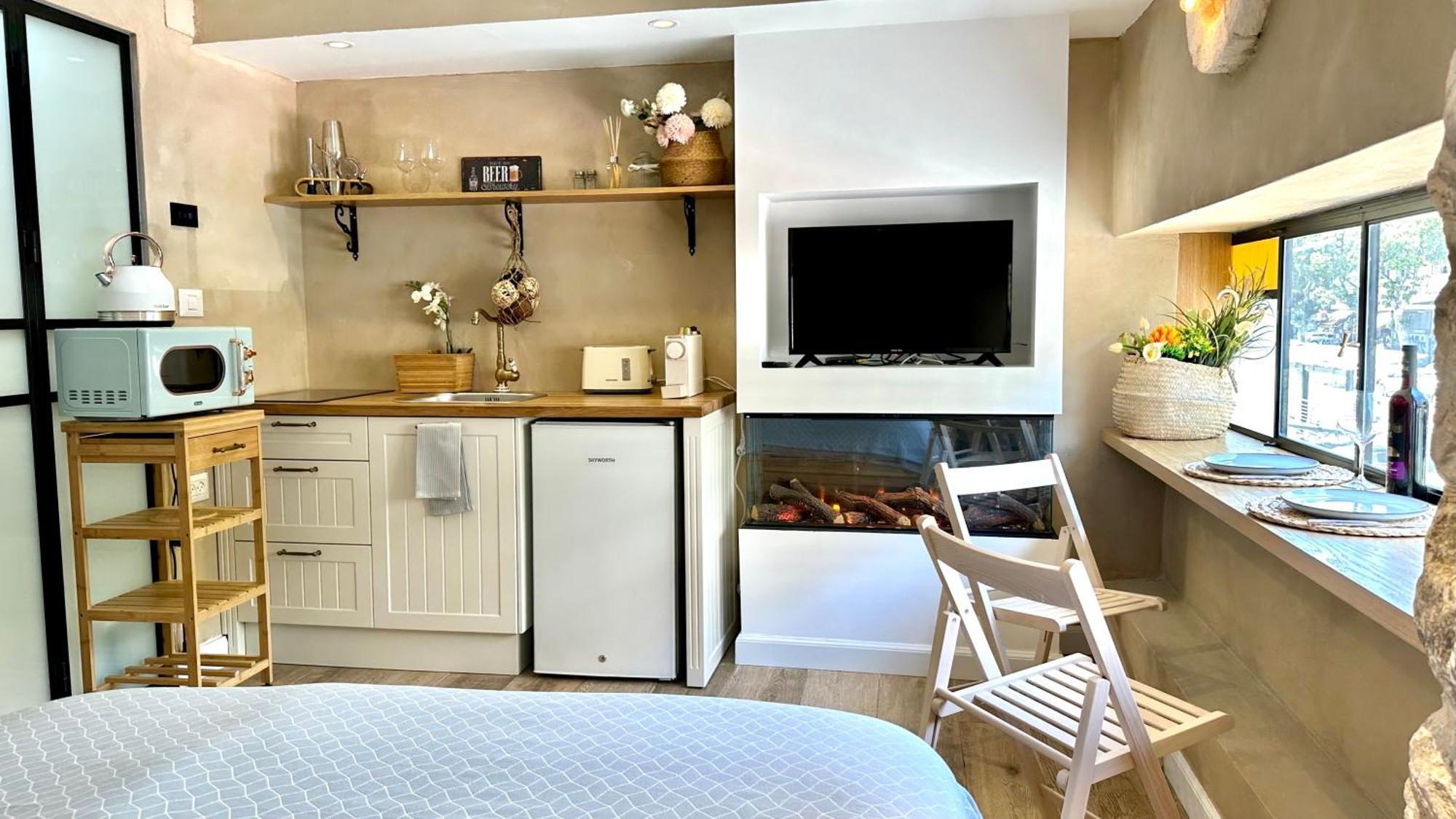 Boutique Apartment In Heart Of Haifa Exteriör bild